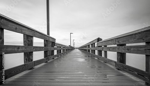 bridge to the sea © Carlos