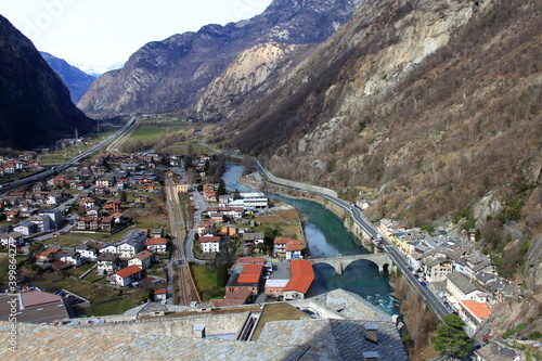 Quadro su tela aerial panoramic view of the mountain village of Bard from the medieval fort of the same name, Italy