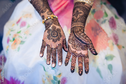 Indian Punjabi Sikh bride's wedding henna mehendi mehndi hands close up photo