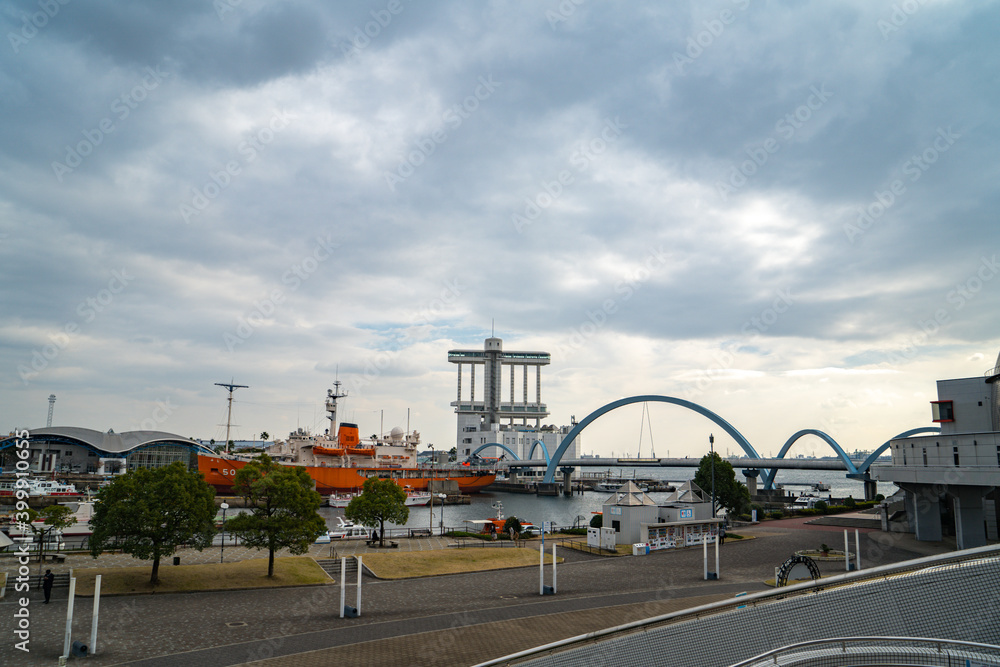 Fototapeta premium 名古屋港・名古屋ポートタワー周辺風景