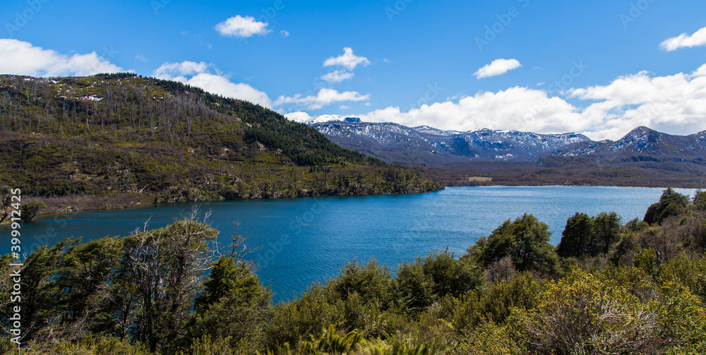 Un lago en el sur de Argentina