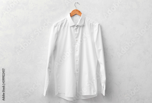 Φωτογραφία Stylish male shirt on light background