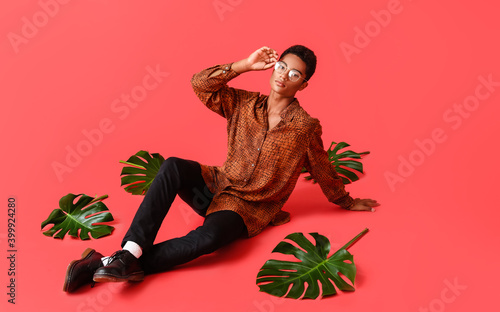 Stylish young African-Ameri...