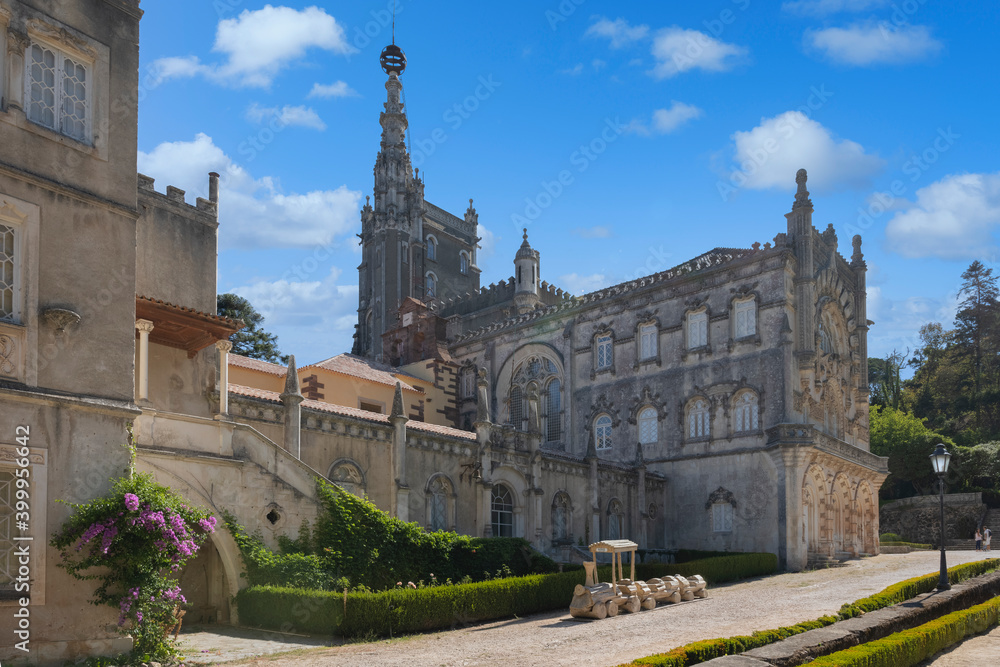 Obraz premium Edificio Clásico de Buçaco (Busaco) en Portugal.