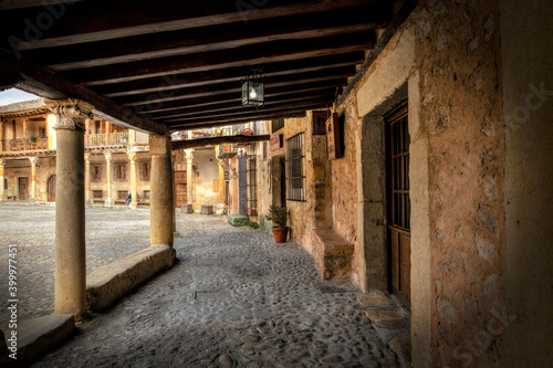 Bonita imagen de Pedraza   que es un precioso pueblo con encanto y con varios siglos de antig  edad 