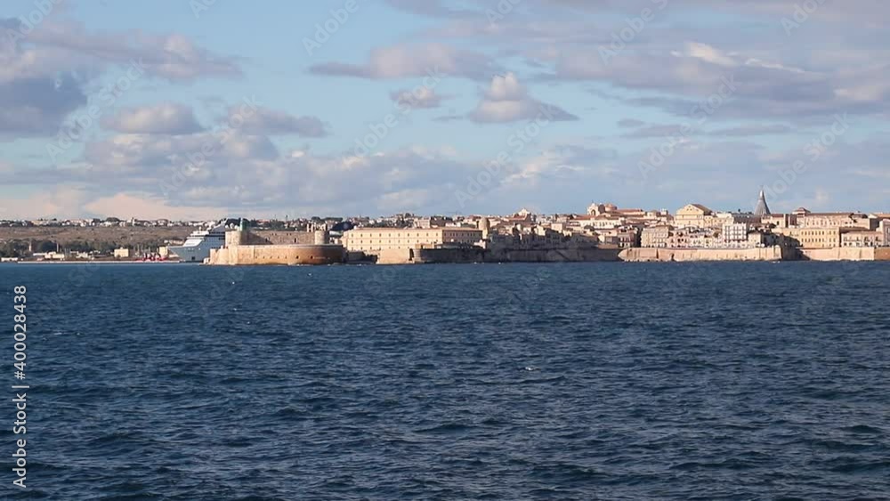 Immagini da una delle piu belle scogliere di Siracusa in una domenica di Dicembre Immagini da una delle piu belle scogliere di Siracusa in una domenica di Dicembre