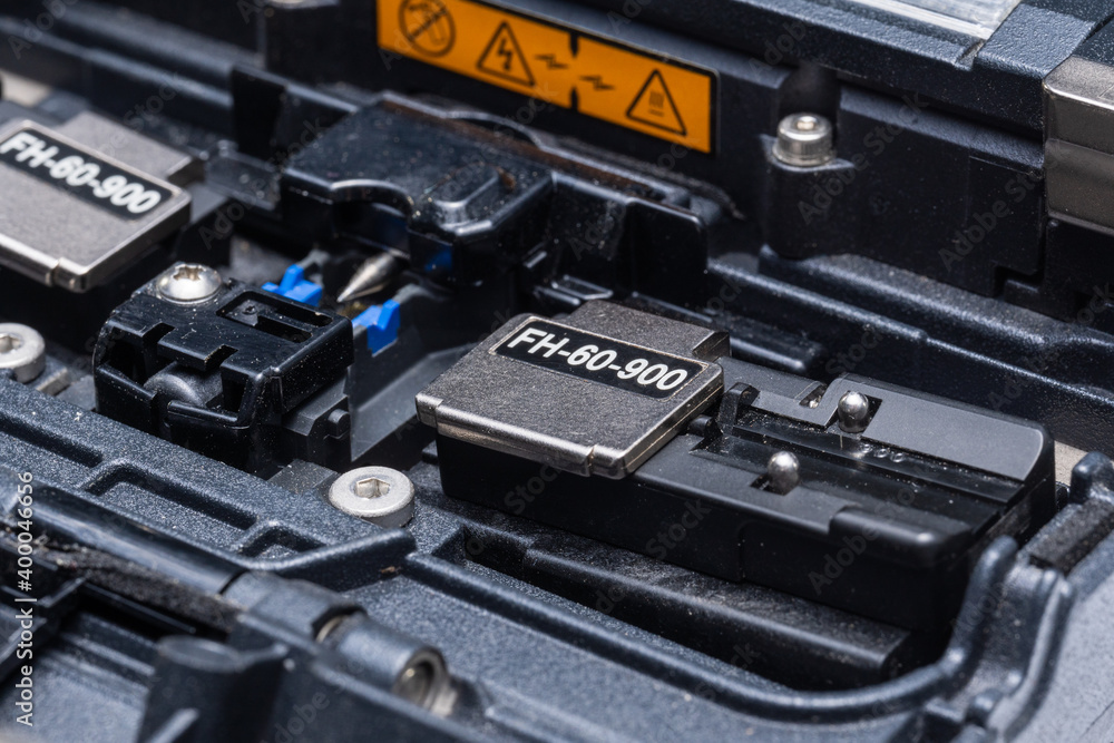 Optical fiber holders installed in a cable splicer Optical fiber holders installed in a cable splicer
