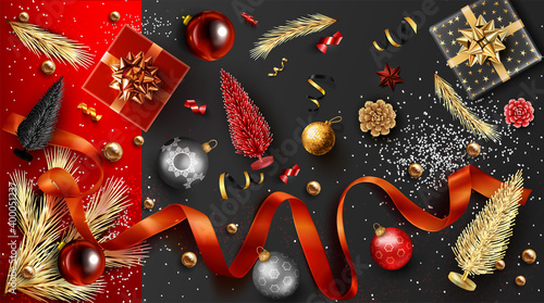 carte ou bandeau sur l'esprit de Noël et de Jour de l'an représenté par des cadeaux, sapin, branche de sapin, boule de Noël dans les tons rouge, noir et or sur un fond rouge et noir