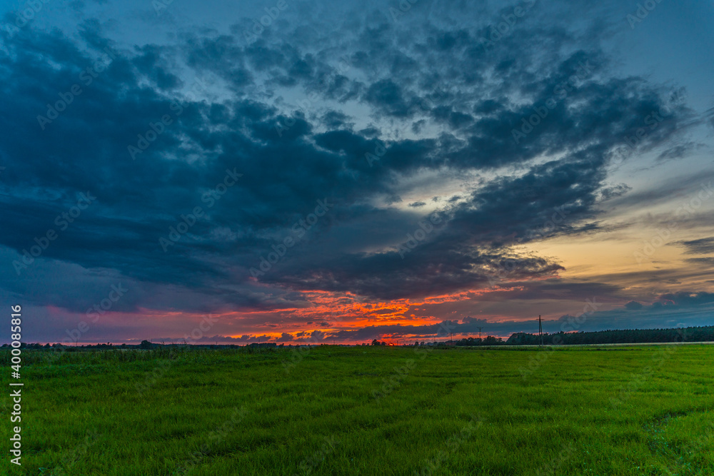 Fototapeta premium beautiful clouds and bright sunset sky