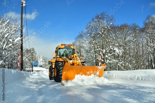 道路を守る・ライフライン・除雪ドーザー