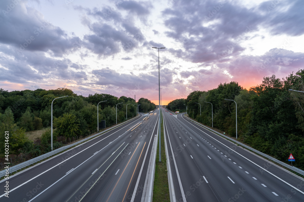 Fototapeta premium Highway to sunset