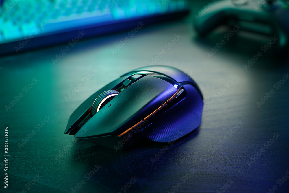 Kuala Lumpur - December 19th 2020 : The New Hyperspeed Wireless Razer  Basilisk Ultimate Gaming mouse with with 14 customisable chroma RGB and  optical switch foto de Stock | Adobe Stock