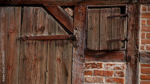 Fensterladen aus Holz