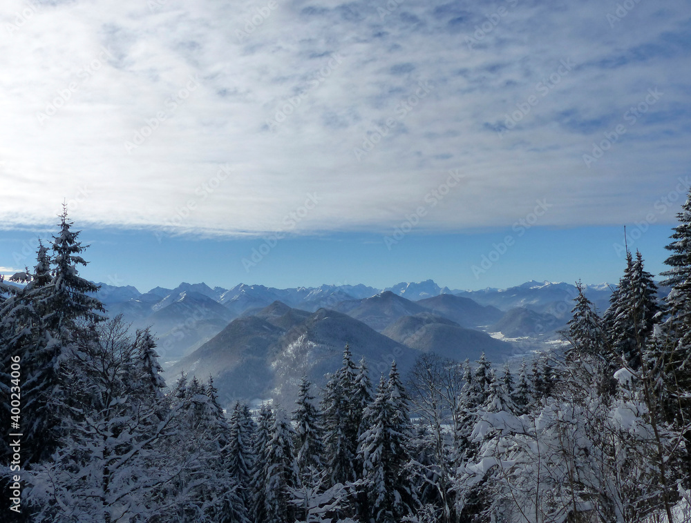 Winter hiking tour to Seekarkreuz mountain and Lengrieser hut, Bavaria, Germany