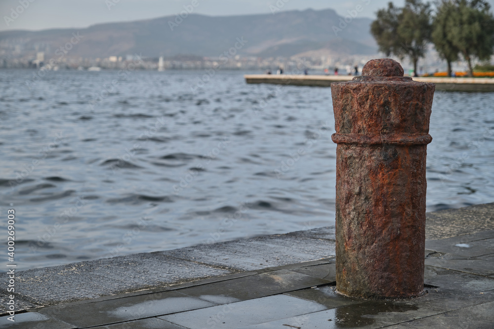 Fototapeta premium Mooring bollard. Rusty old mooring bollards. 
