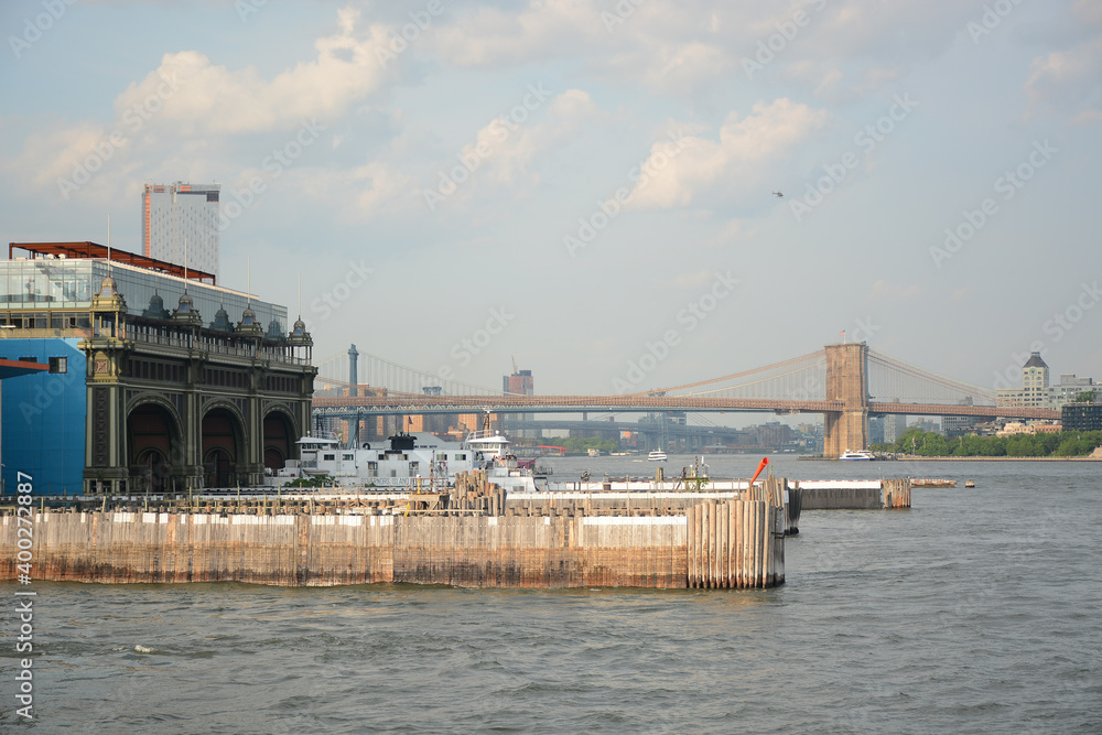 Naklejka premium New York, NY, USA - May 30, 2019: View from Staten Island Ferry