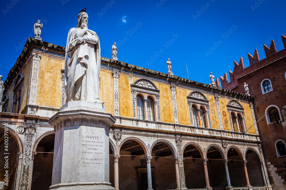 Statue of Dante Aleghieri in the old town of Verona, Italy