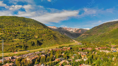 Canvastavla Panoramic aerial view of Vail at summer sunset, Colorado