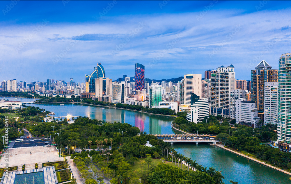 Obraz premium City night view of Bailuzhou Park, Xiamen, China