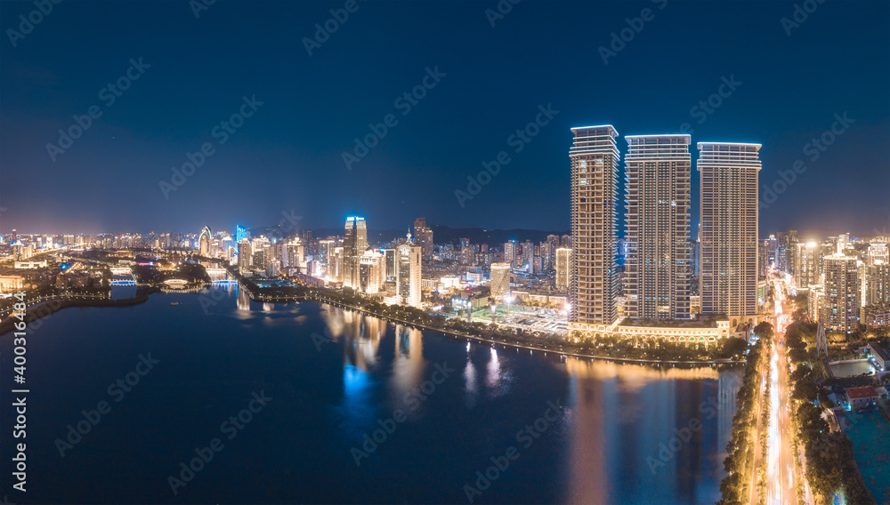 Obraz premium City night view of Bailuzhou Park, Xiamen, China