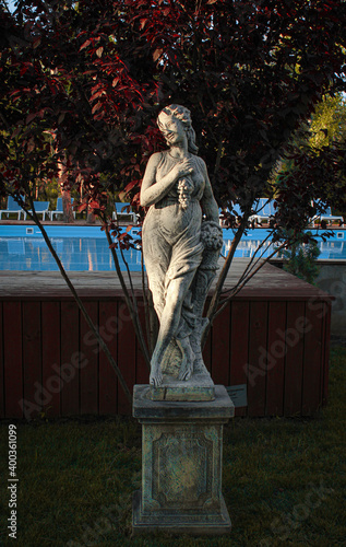 statue of a person in the park