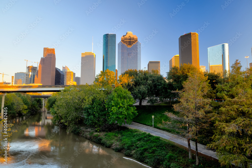 Fototapeta premium Houston Downtown Skyline - Buffalo Bayou Greens
