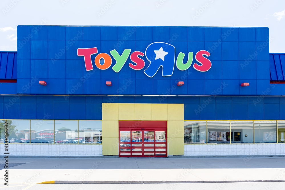 Oakville, Ontario, Canada July 14, 2019 Toys "R" Us storefront in