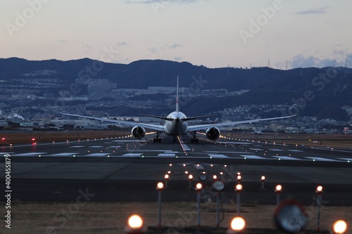 Photography touch down at itami airport