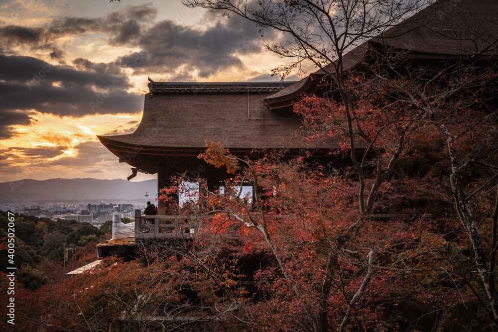 Obraz premium 京都府 清水寺 紅葉 夕景