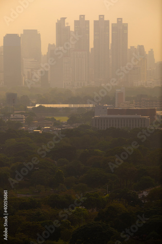都市風景バンコクの朝