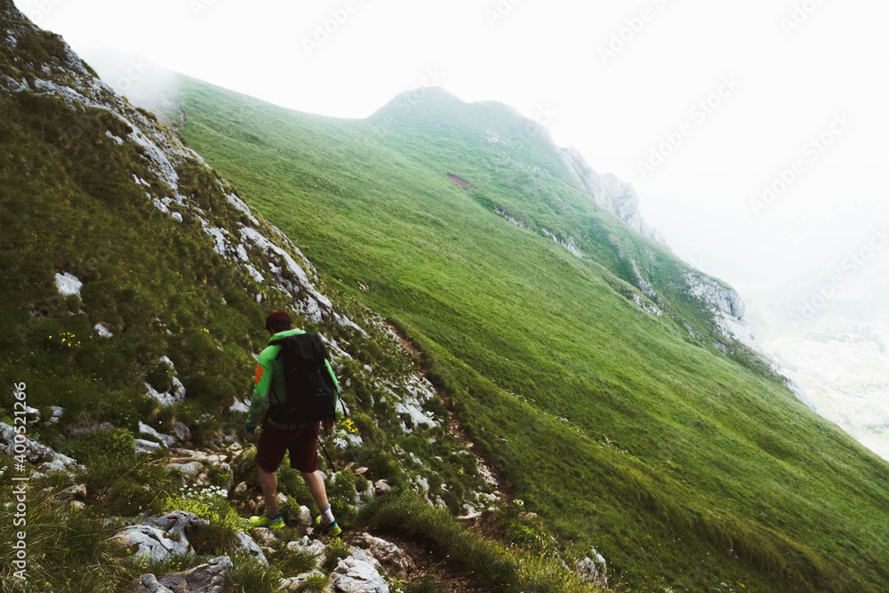 Fototapeta premium travel far worry less 