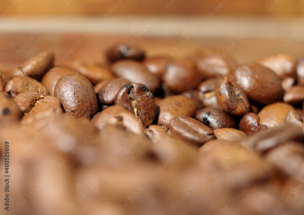 Obraz premium coffee beans on the ground