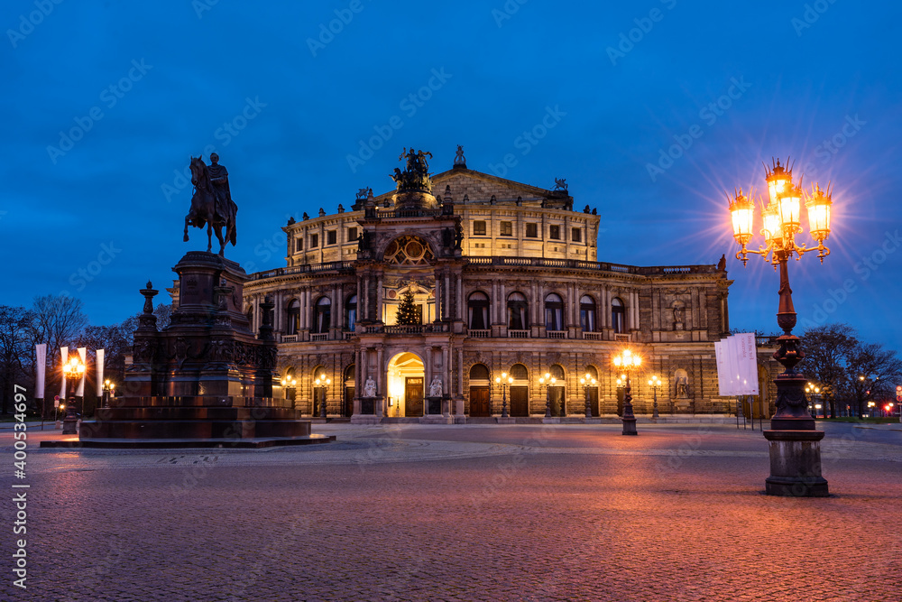 The tourist attraction and opera house 
