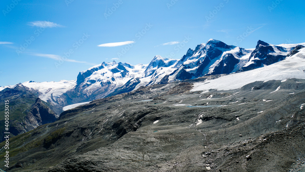 万年雪に覆われたアルプス山脈の山々〜マッターホルンを登って〜