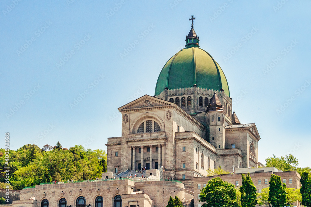 Fototapeta premium Saint Joseph Oratory in Montreal, Canada