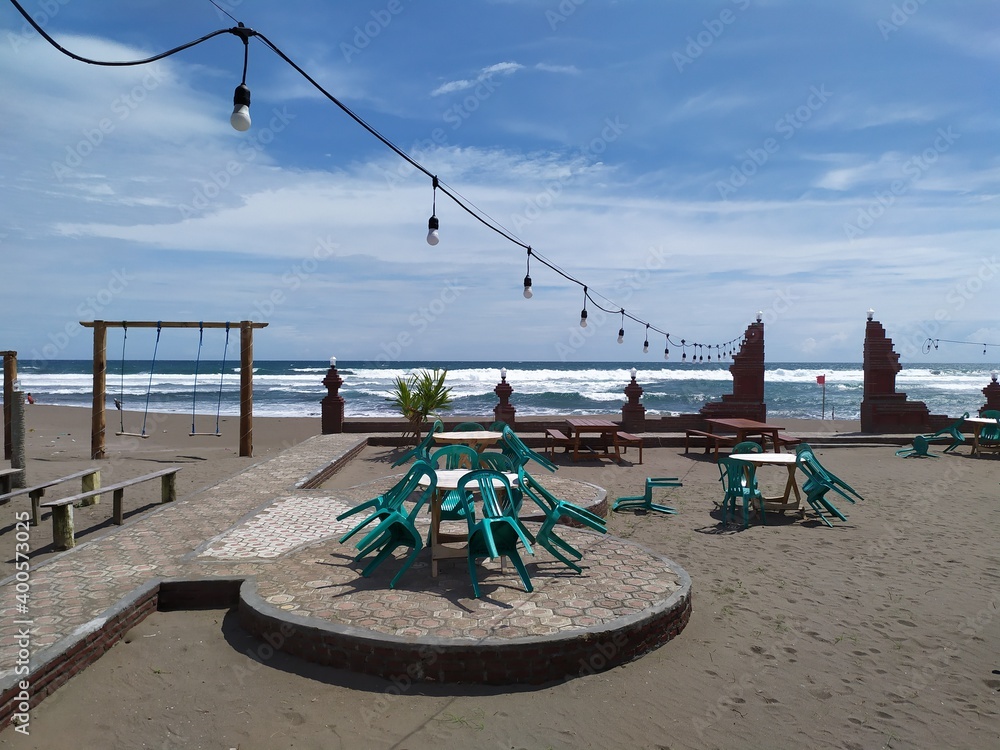 Beach Restaurant Closed During Covid 19
