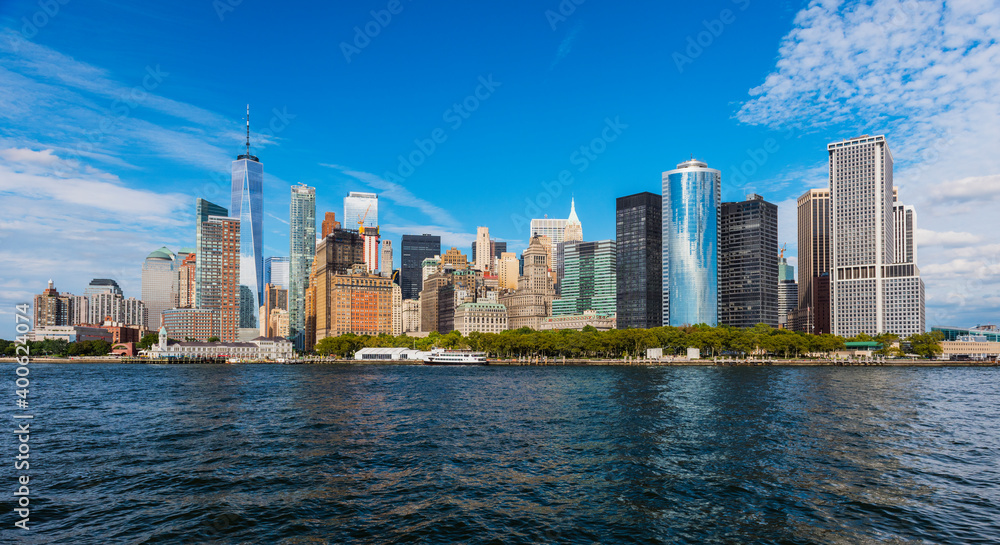 Fototapeta premium Manhattan panoramic skyline view. New York City, USA.