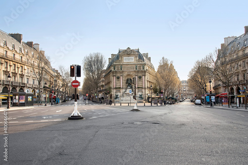 Photography fontaine et place saint michel paris