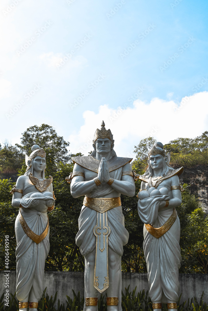 Obraz premium Bali, Indonesia - June 4, 2019: Garuda Wisnu Kencana Monument Park (GWK) is a statue of a god who is believed by the Hindu religion, located in Bali, Indonesia.