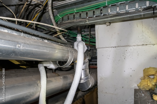 freeze water pipes with freezer photo