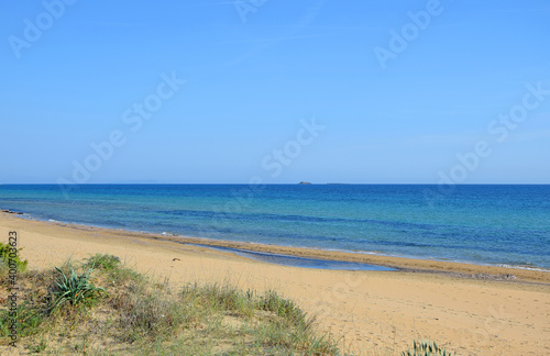 Sandduene und Strand auf Korfu