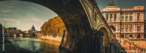 Obraz na płótnie Panorama of Rome from the Tiber towards the Vatican w salonie