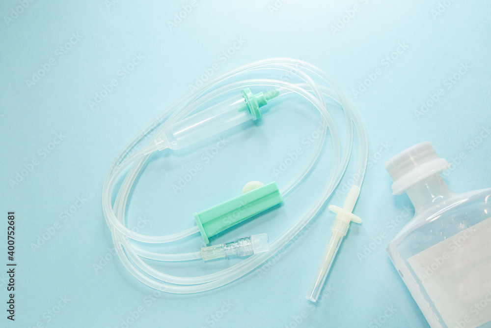 医療器具。点滴・輸液バッグと点滴・輸液チューブ。 医療器具。点滴・輸液バッグと点滴・輸液チューブ。