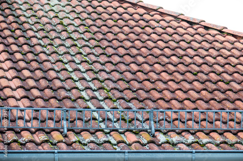 Feuchtes altes Dach © focus finder