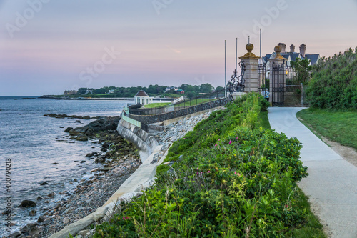 Φωτογραφία Cliff walk in Newport, RI, is a 3