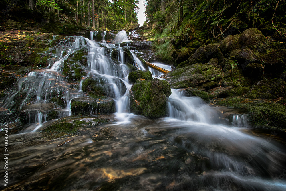 Fototapeta premium wasserfall