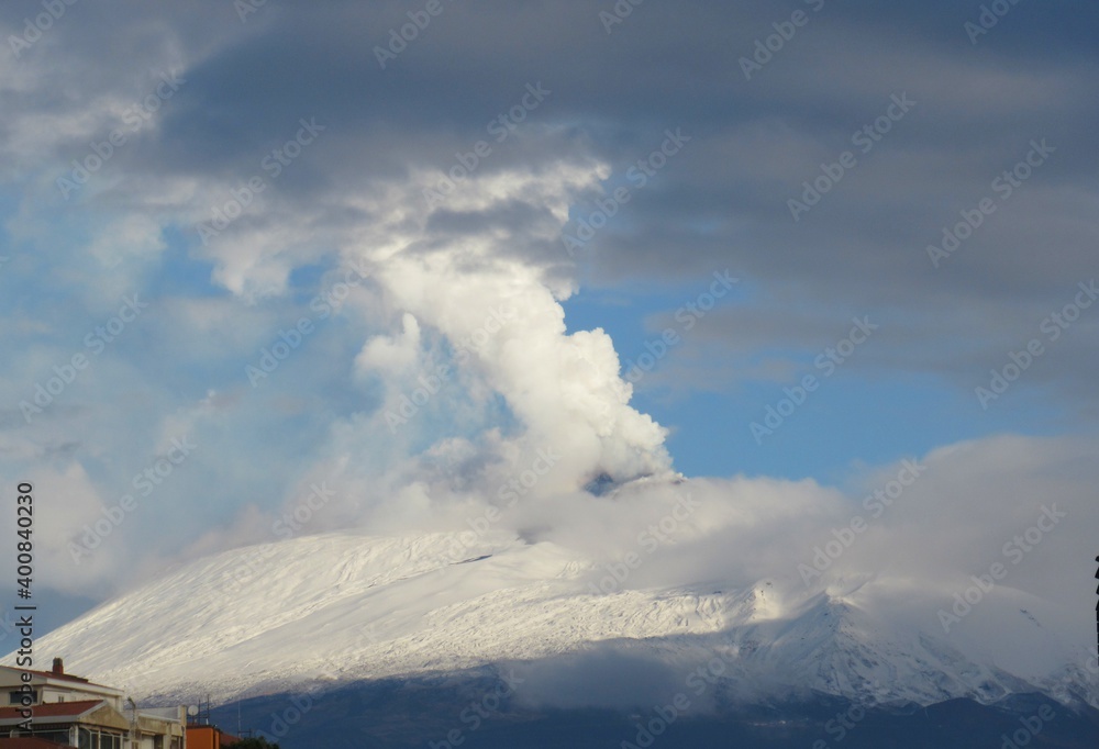 Fototapeta premium clouds in the mountains