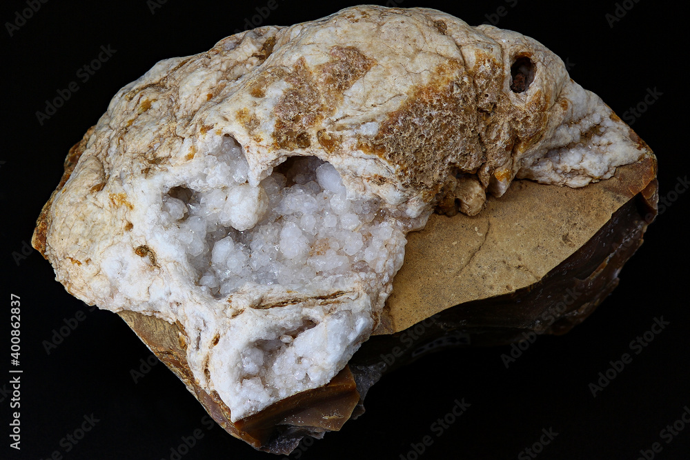 Rock crystal (quartz) brush with geode on flint
Rock crystal (quartz) brush with geode on flint