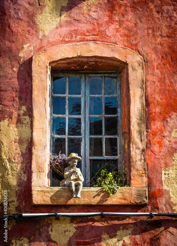Colourful window in the town of L   Isle-sur -la-Sorgue  Provence  France