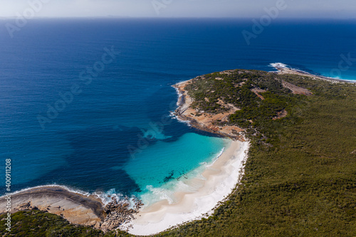 Fototapeta Naklejka Na Ścianę i Meble -  Empty beach in Cape Arid National Park. 